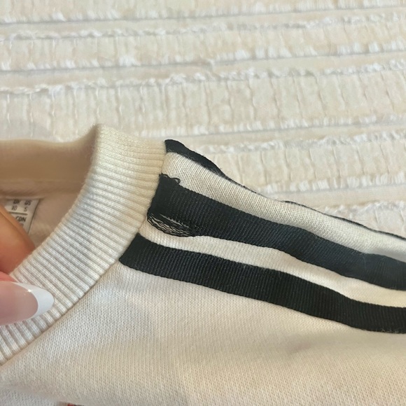 Adidas crewneck - Picture 3 of 3